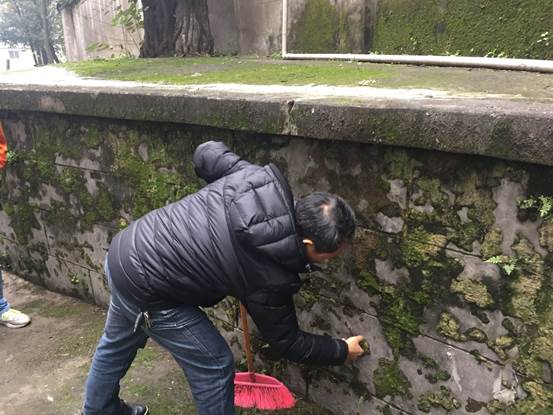 说明:F:\2018年秋\新闻报道\20181219卫生大扫除\QQ图片20181219151513.jpg